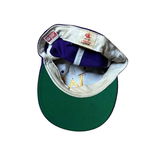 American Vintage UW Huskies New Era Fitted Trucker Hat 7 1/2 - Picture 3 of 5